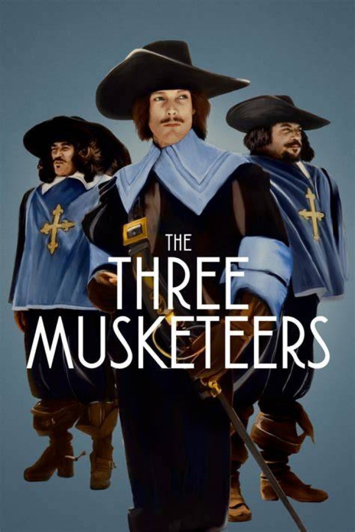 Three musketeers: He rested a small black shoulder bag across his torso as he escorted Chloe to a vehicle